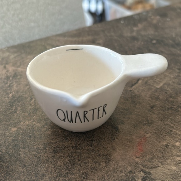 Rae Dunn measuring cups - Picture 5 of 6